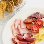 Torre Del Marques & Winery - Small Luxury 5* Monroyo