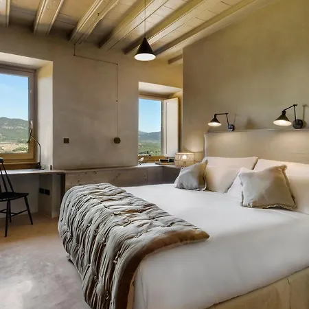 Torre Del Marques & Winery - Small Luxury Monroyo