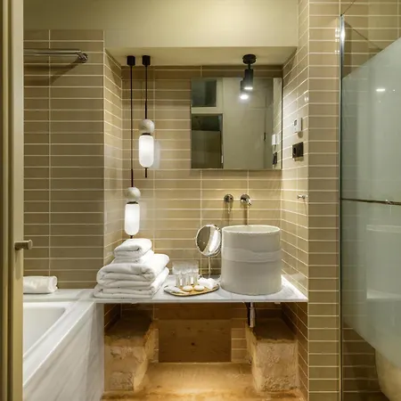 Hotel Torre Del Marques & Winery - Small Luxury Monroyo