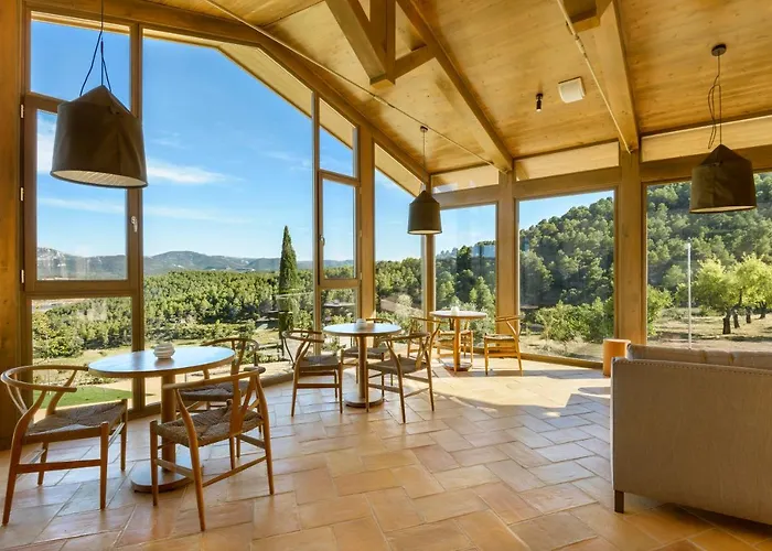 Torre Del Marques & Winery - Small Luxury Monroyo