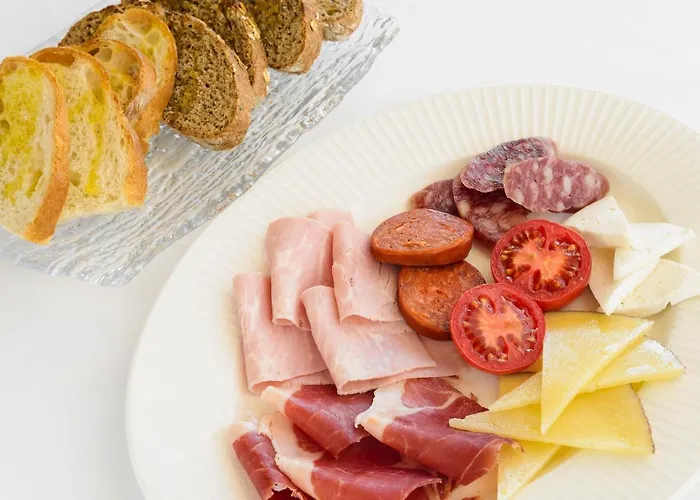 Torre Del Marques & Winery - Small Luxury 5* Monroyo